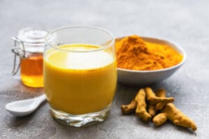 Haldi dudh pine ke fayde or nuksan